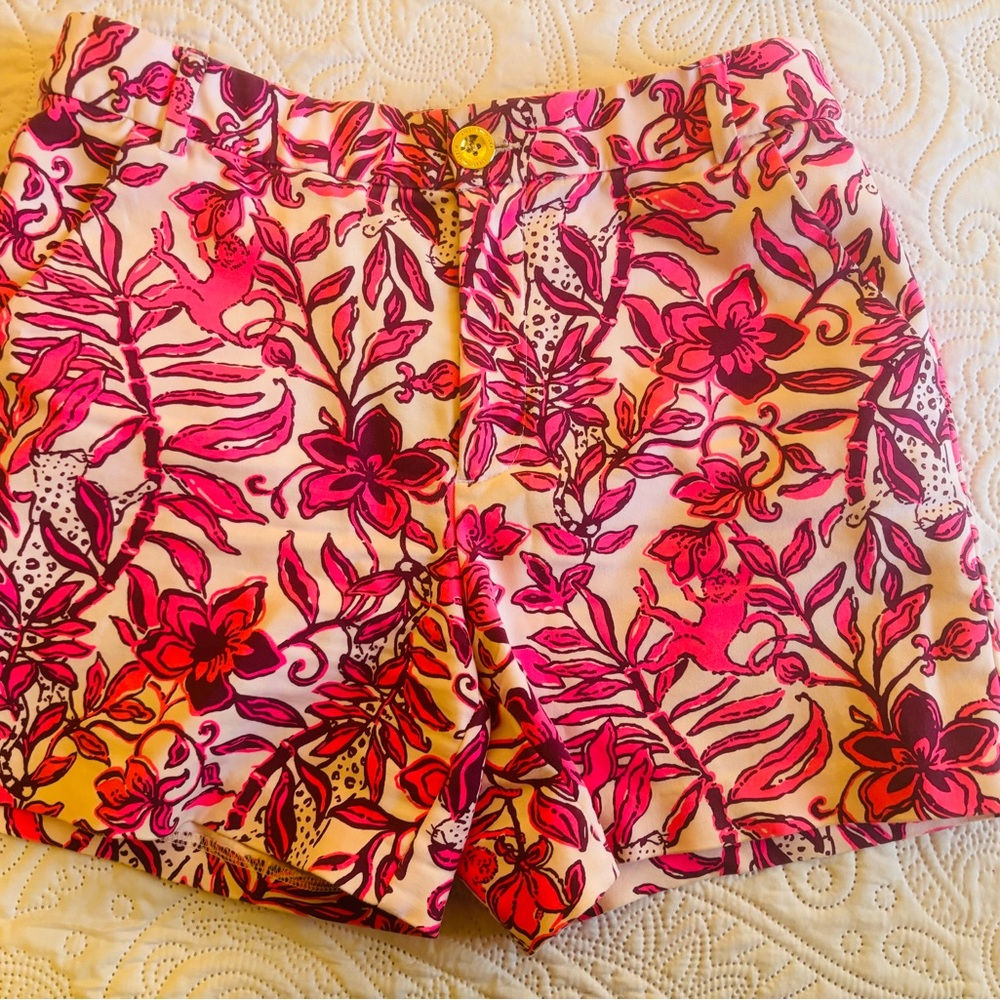 Lilly Pulitzer Gretchen High Rise 5" shorts iElderflower Blossom worn once! Sz 6